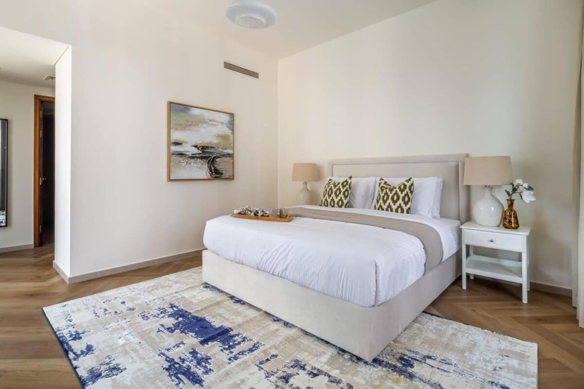 Frank Porter - Blvd Heights T1 Apartment Dubai