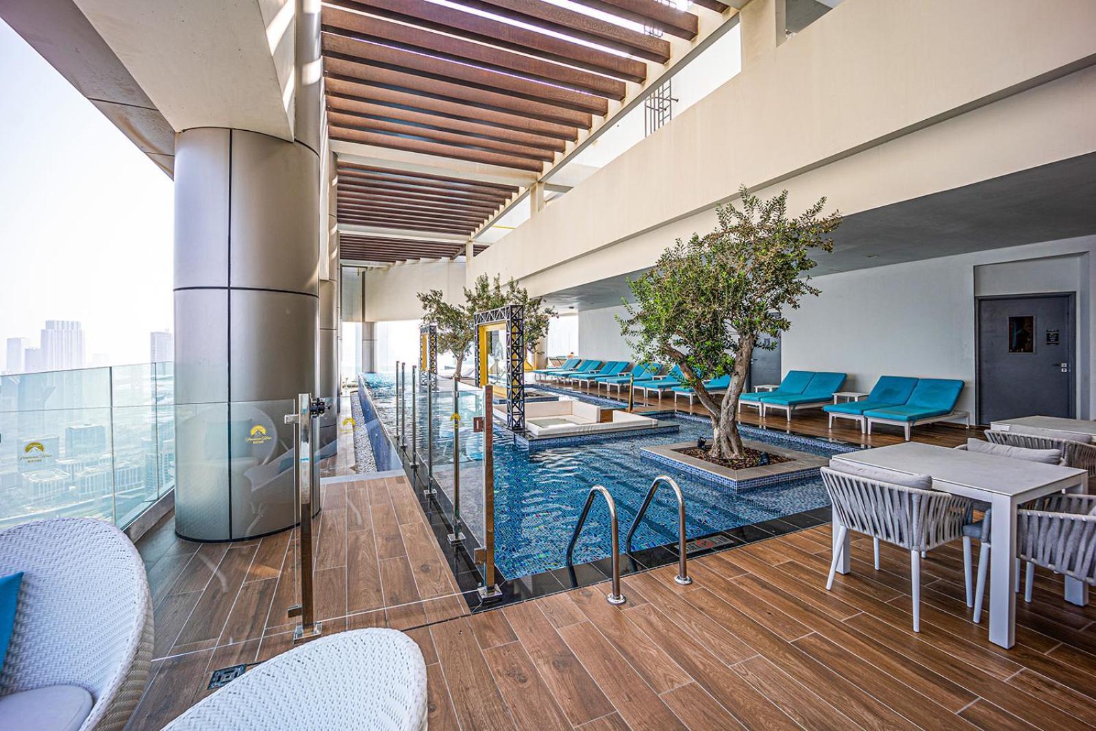 Luxury In Paramount Midtown