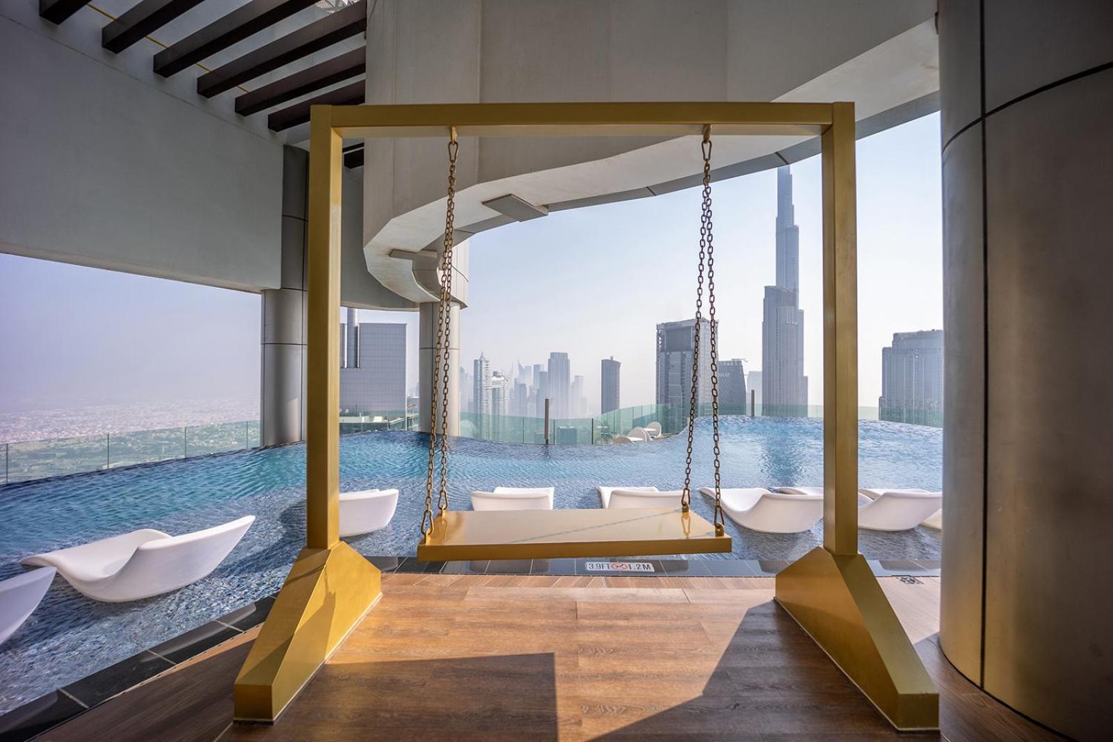 Luxury In Paramount Midtown *