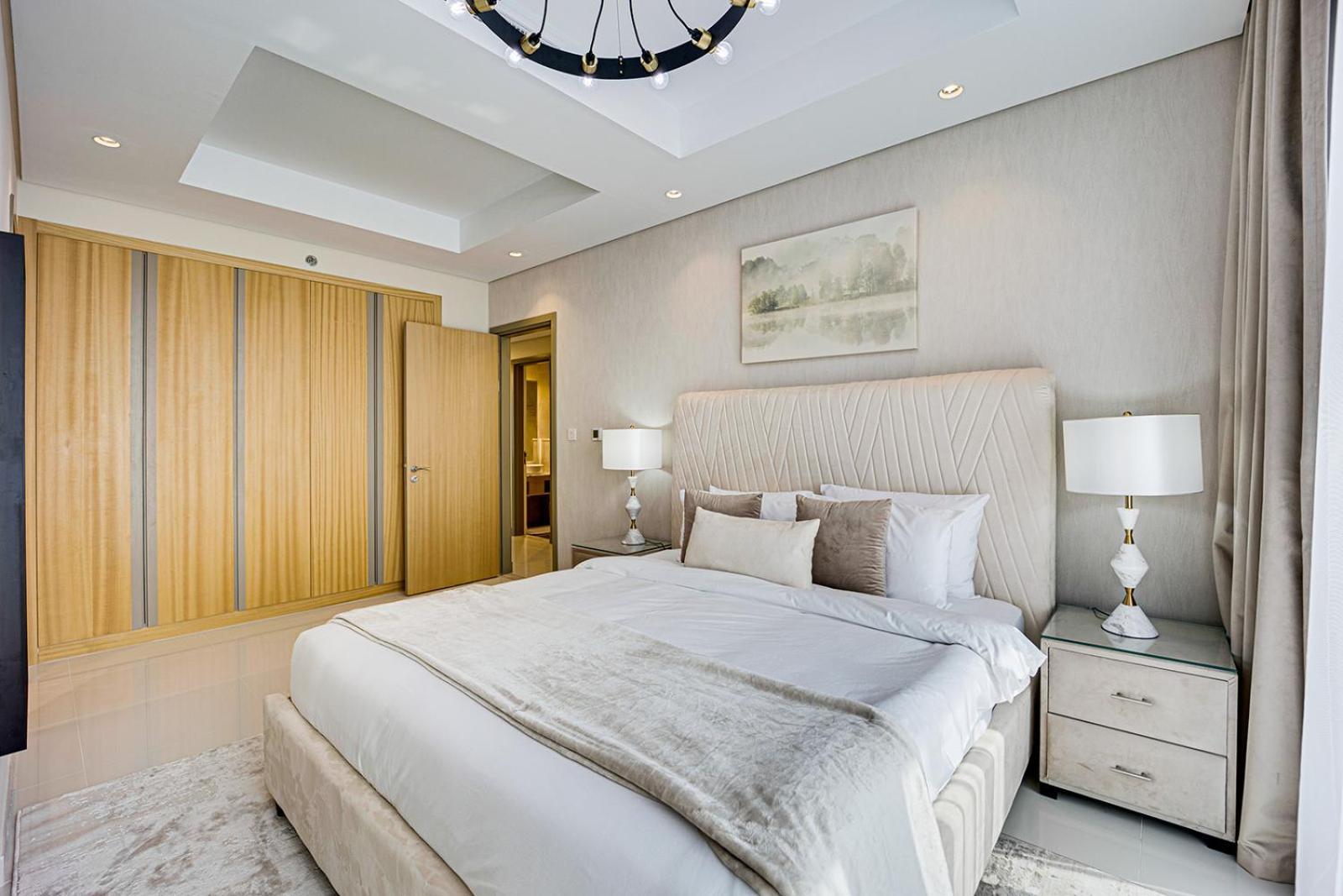 Luxury In Paramount Midtown