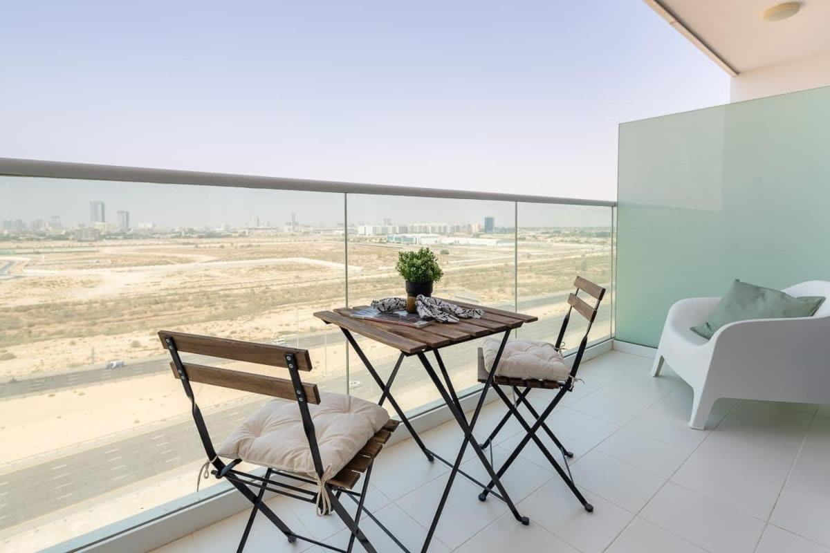 Frank Porter - Carson Tower C Apartment *