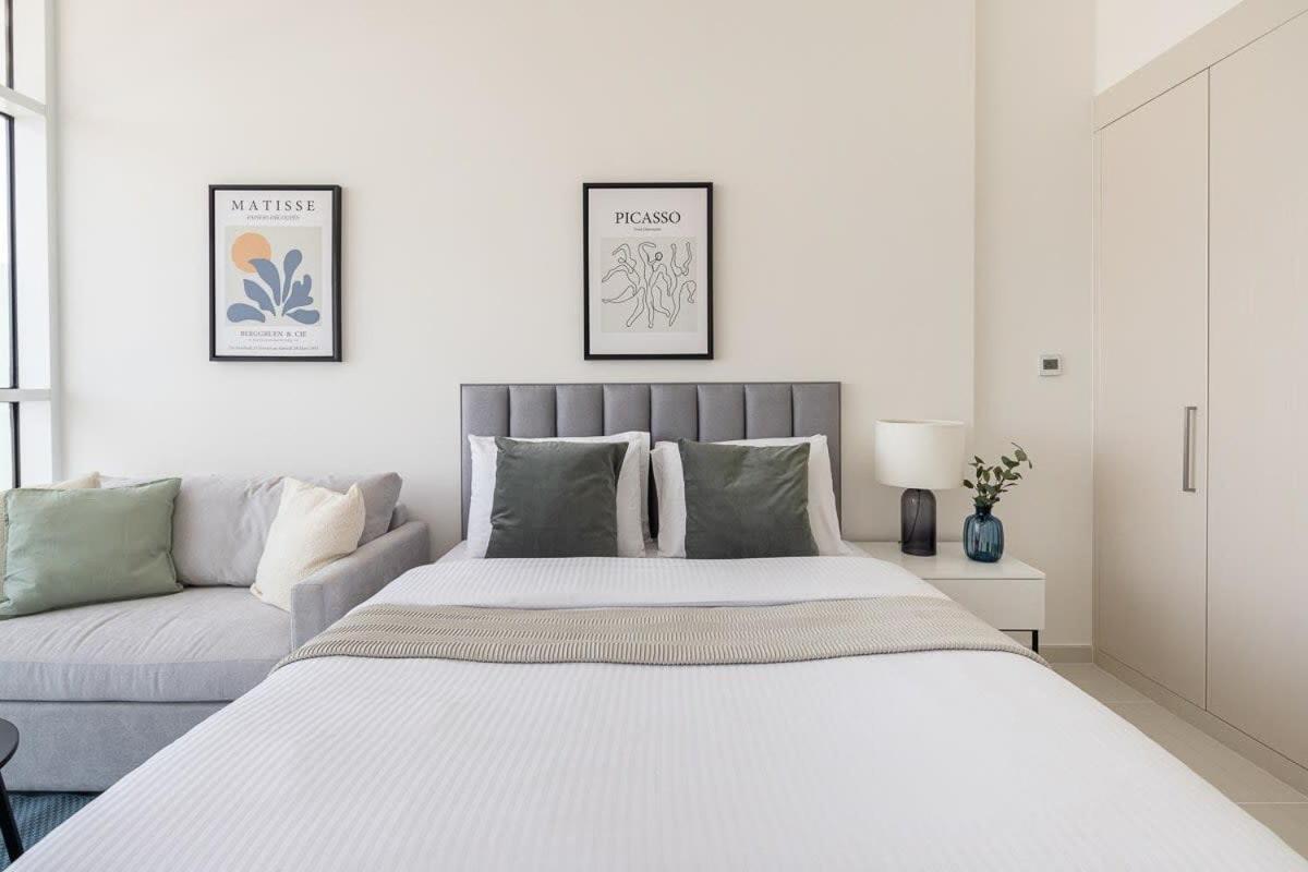 Frank Porter - Carson Tower C Apartment Dubai