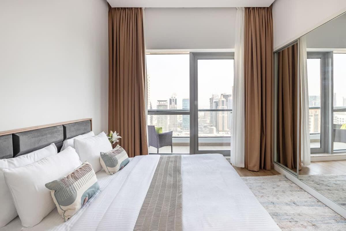 Apartment Frank Porter - Bay Tower 1 Dubai