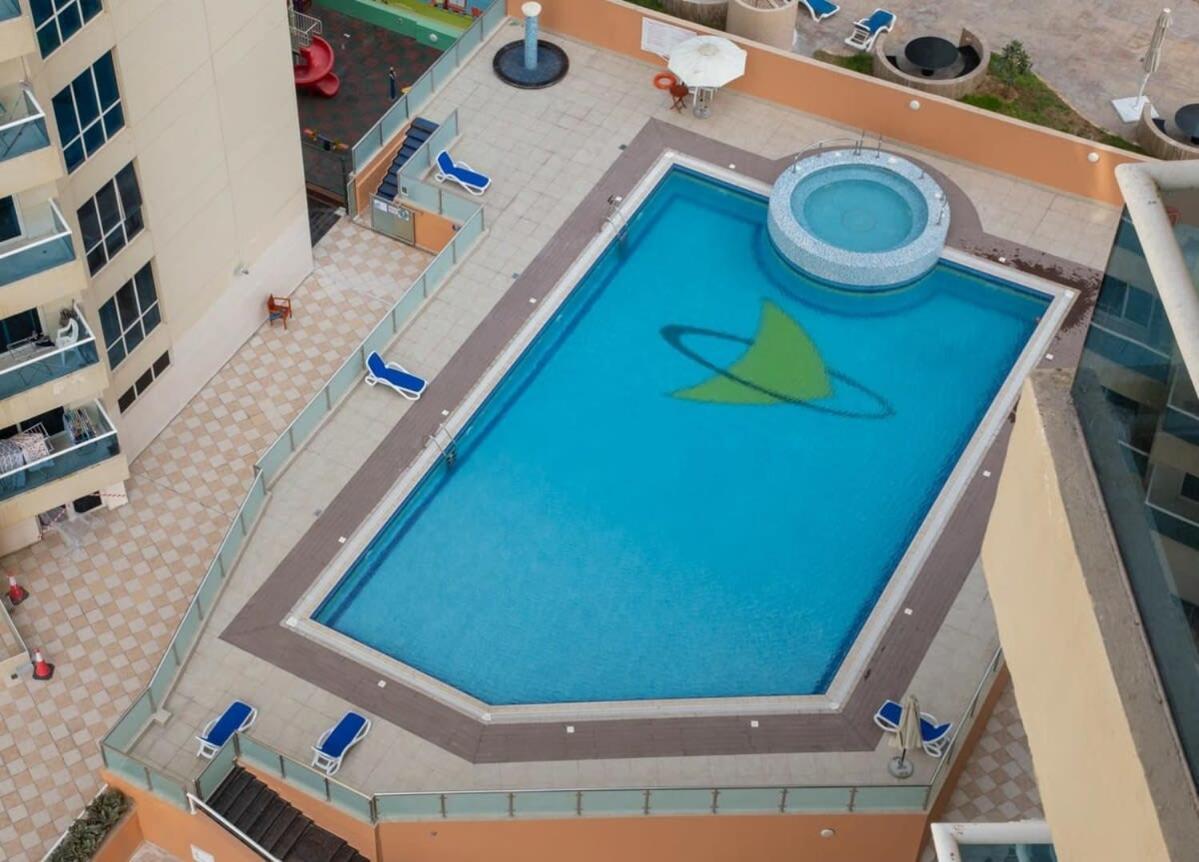 Frank Porter - Damac Crescent A Apartment *