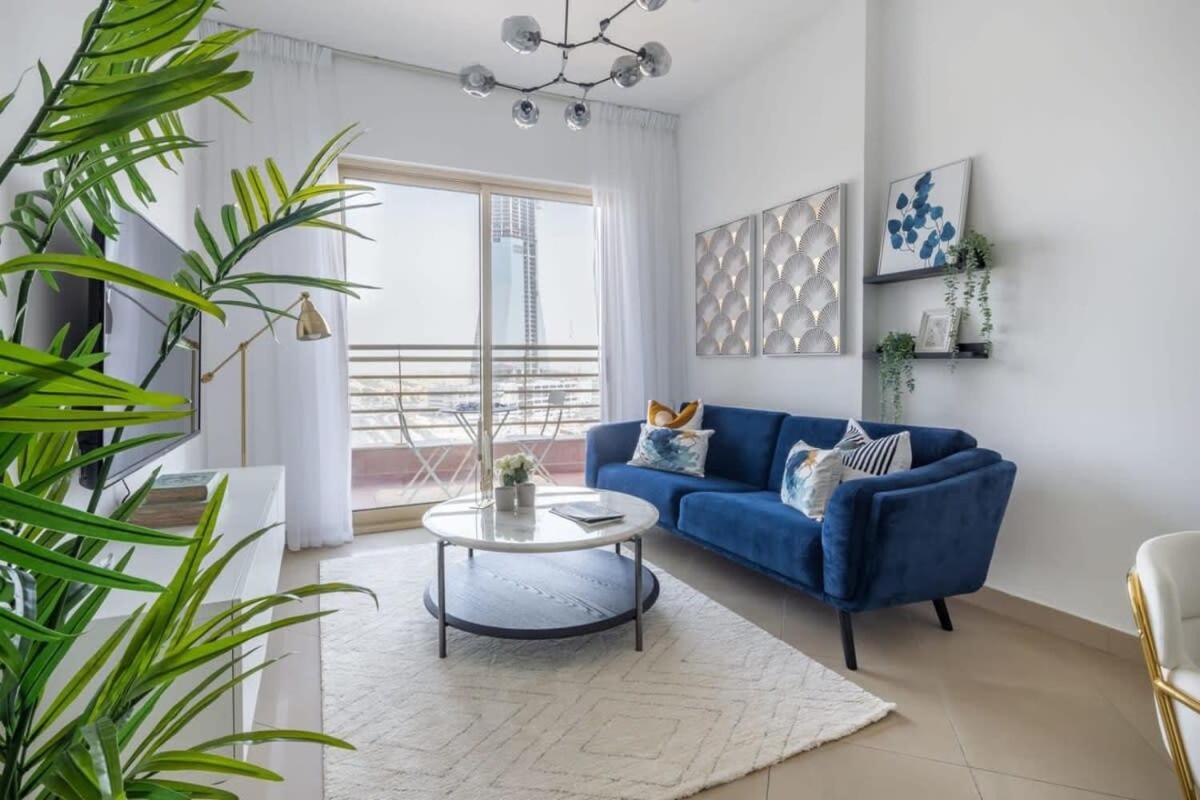 Frank Porter - Icon Tower 1 Apartment