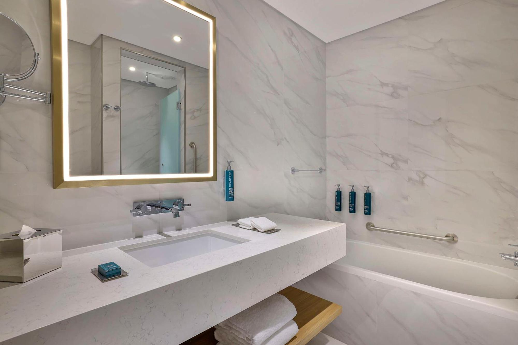 Hilton Garden Business Bay