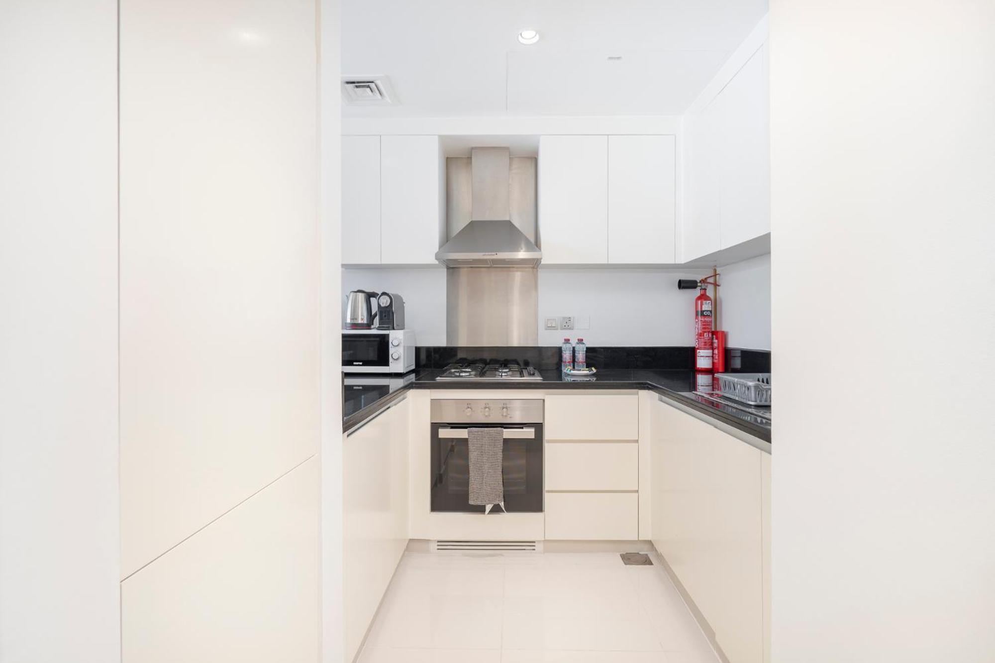 Stylish Stayz Beautiful Modern With Burj Khalifa Views Apartment