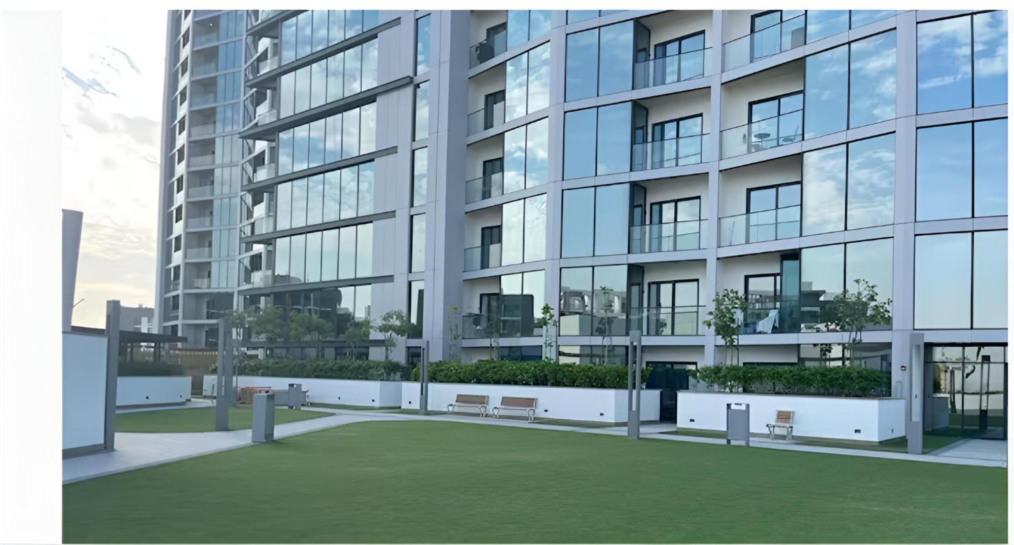 Brand New Apt, 10 Min To Downtown - Sobha Waves * Dubai