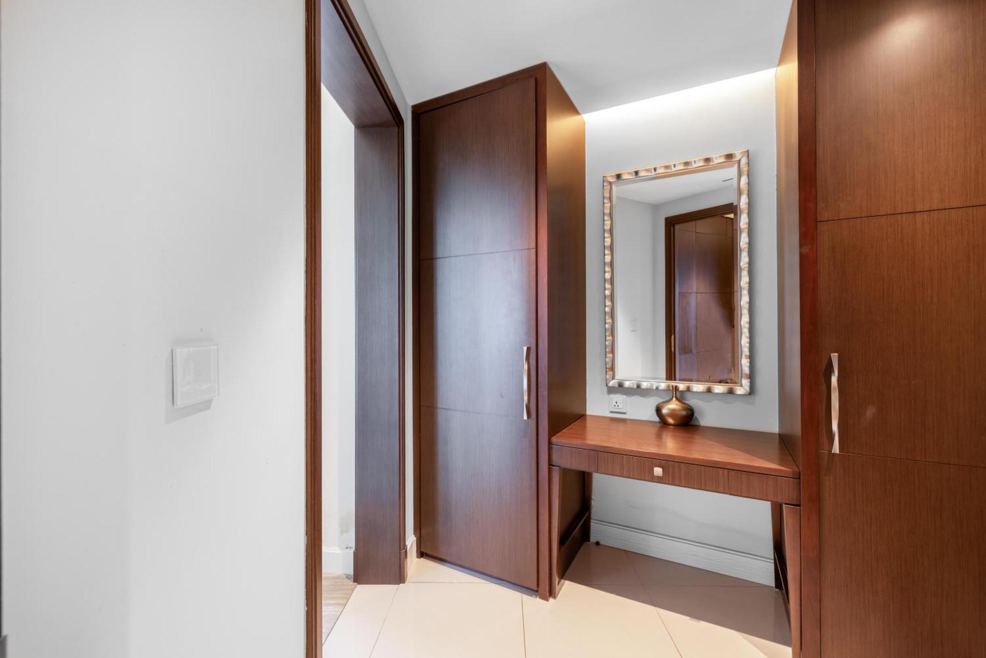 The Address Fountain Views 2 Bedroom With Burj Khalifa View And Access To Mall Apartment Dubai