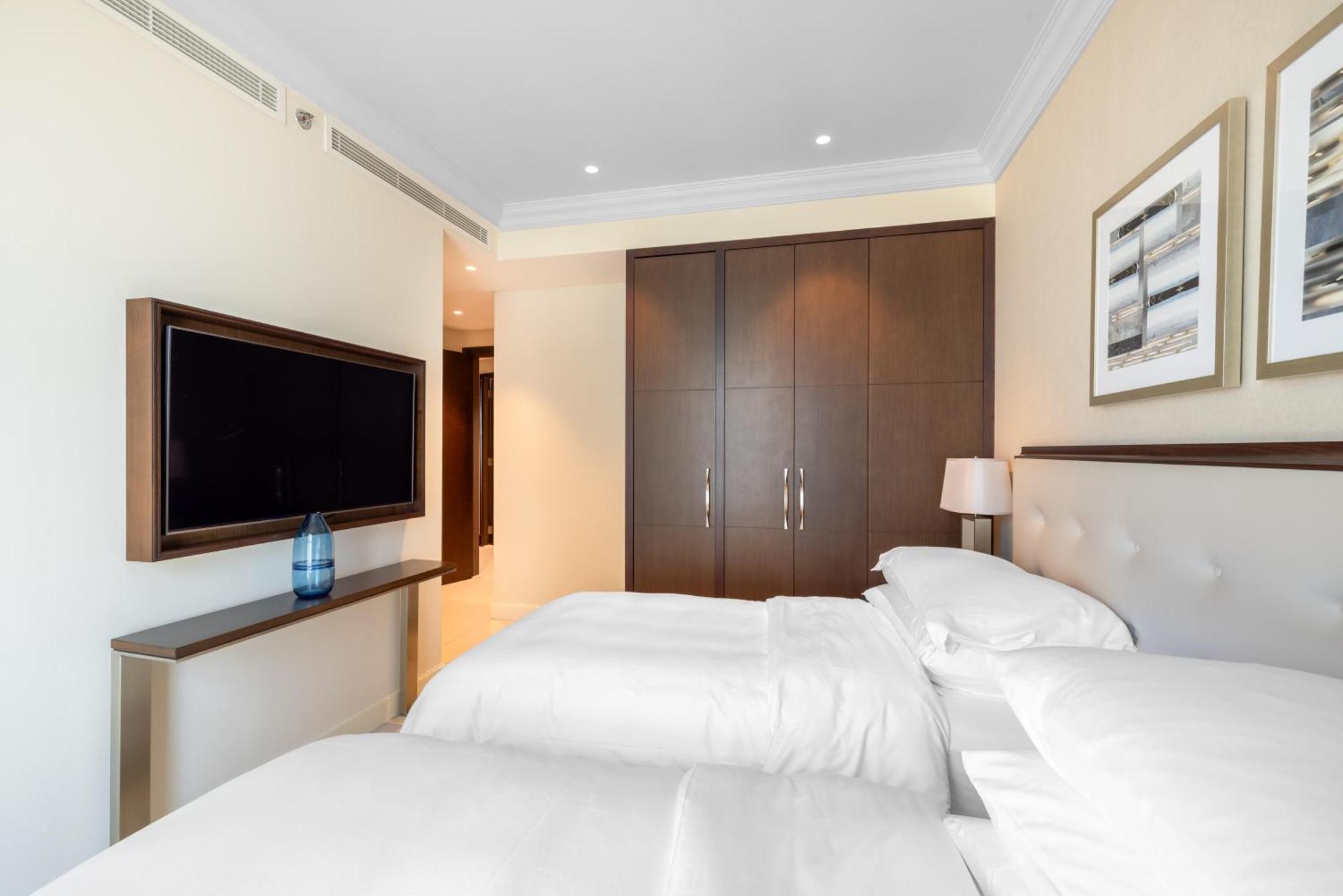 Apartment The Address Fountain Views 2 Bedroom With Burj Khalifa View And Access To Mall *