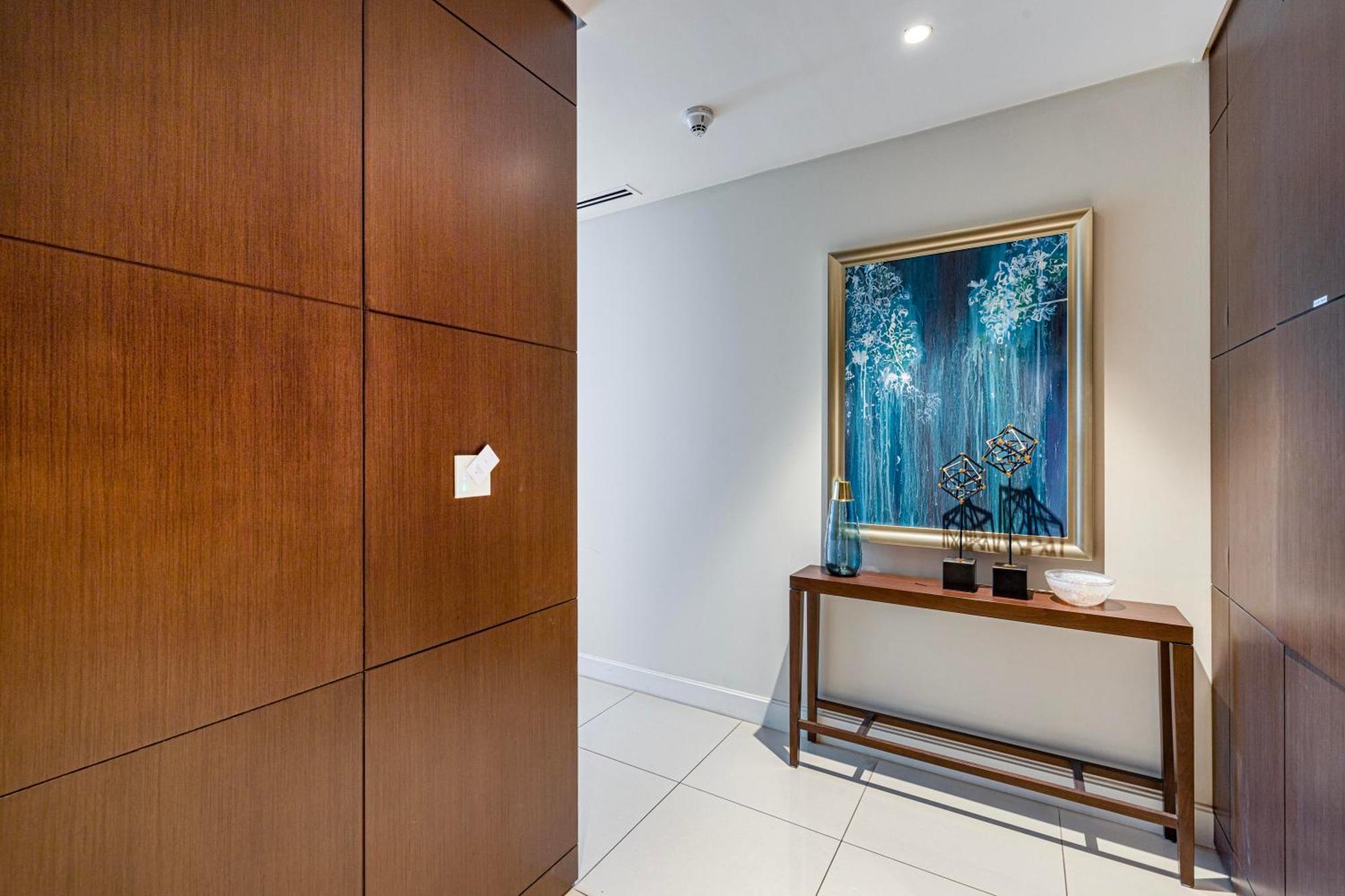 Apartment The Address Fountain Views 2 Bedroom With Burj Khalifa View And Access To Mall *