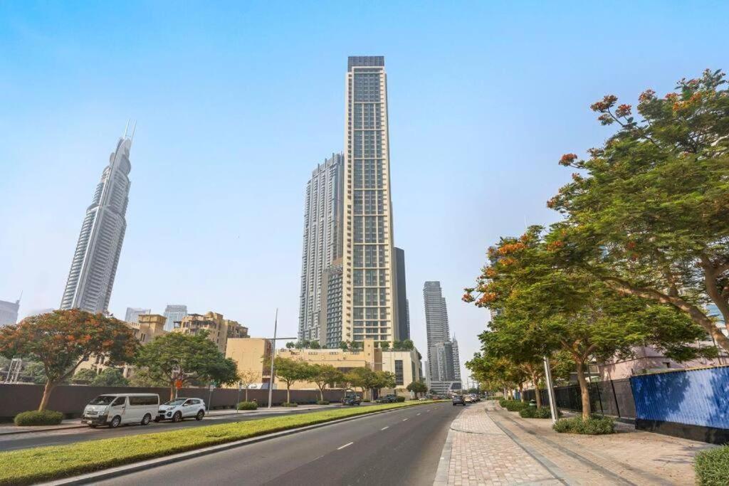 Burj Royale - Burj Khalifa View - 4m Walk To Mall Apartment *