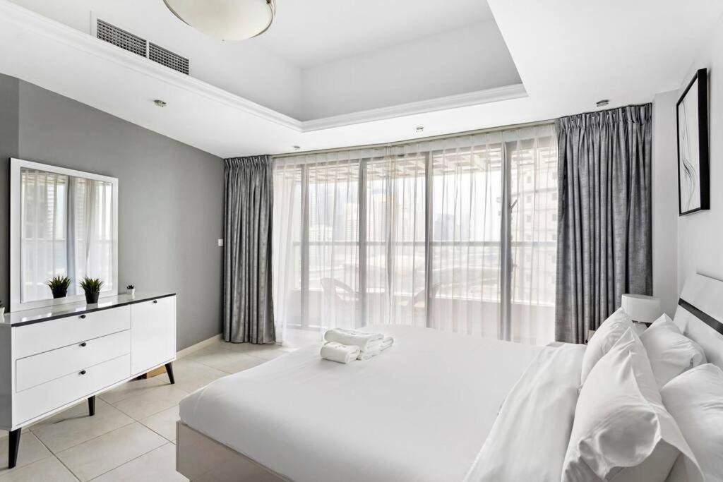 Apartment Stylish In Prime Location Dubai