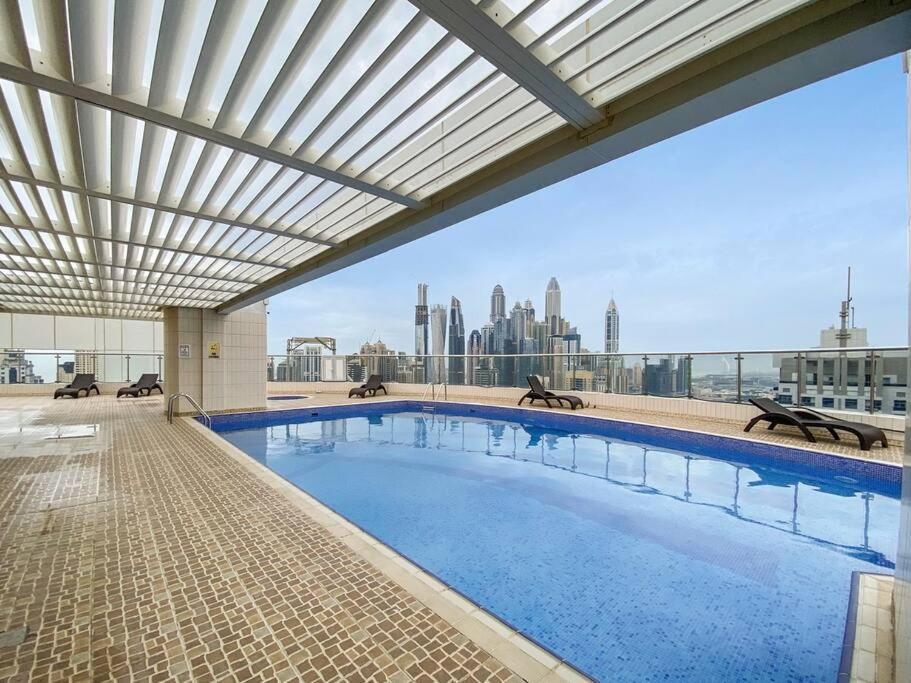 Stylish In Prime Location Apartment