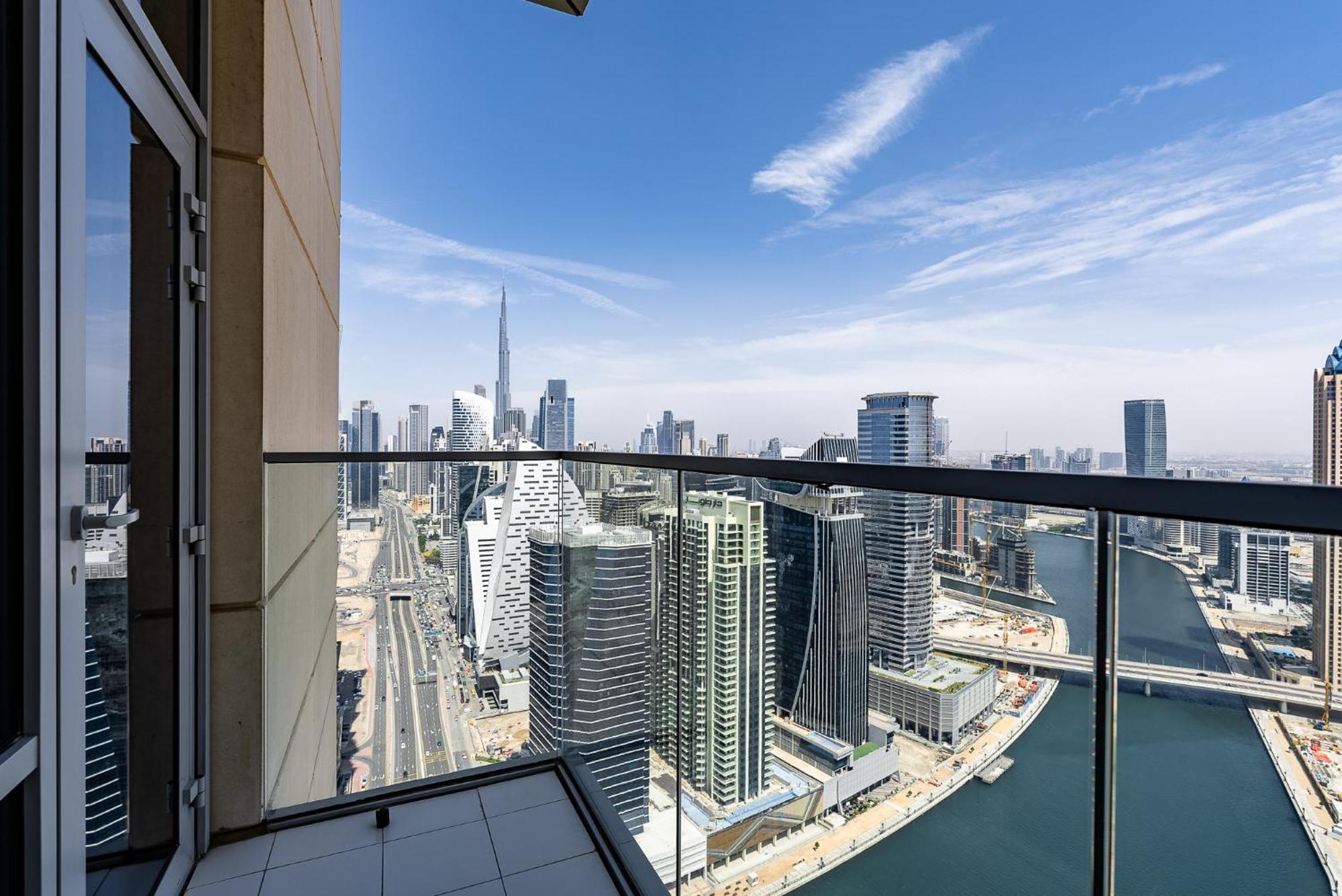 Noora Tower I Habtoor I Spacious 3bdr Maid I Business Bay Dubai