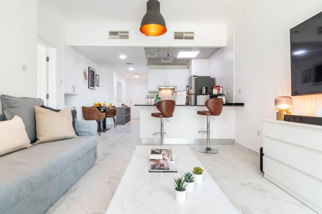Apartment First Class 1br Modern And Spacious *