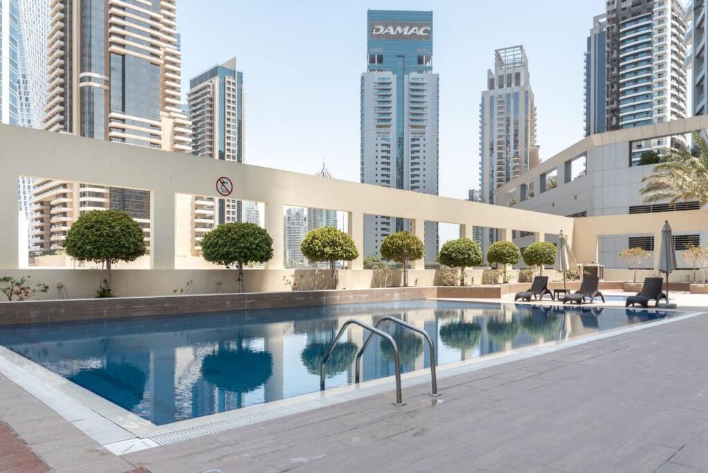 Apartment First Class 1br Modern And Spacious Dubai