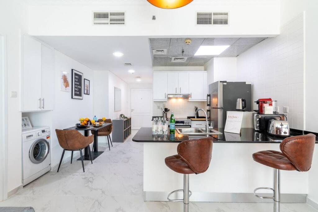 Apartment First Class 1br Modern And Spacious *