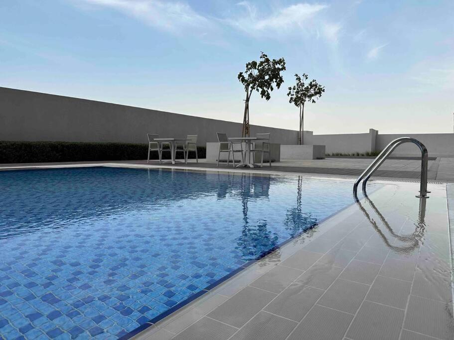 Apartment Azizi Aura 1013 Dubai