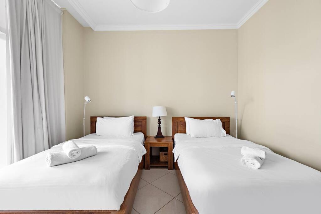 Apartment First Class 2br Modern And Stylish Dubai