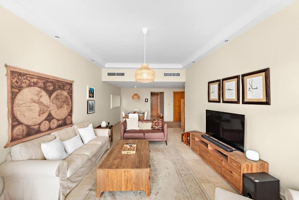 First Class 2br Modern And Stylish *
