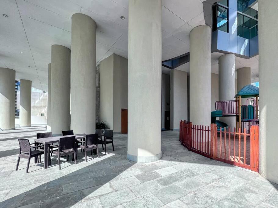 First Class 2br Modern And Stylish Apartment