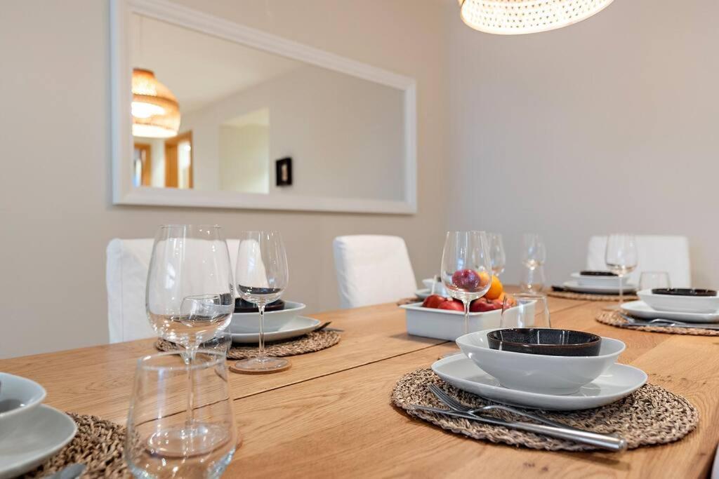 First Class 2br Modern And Stylish Dubai