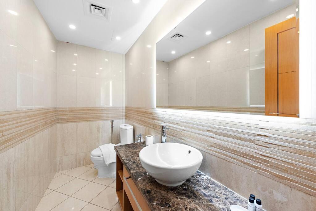 First Class 2br Modern And Stylish * Dubai
