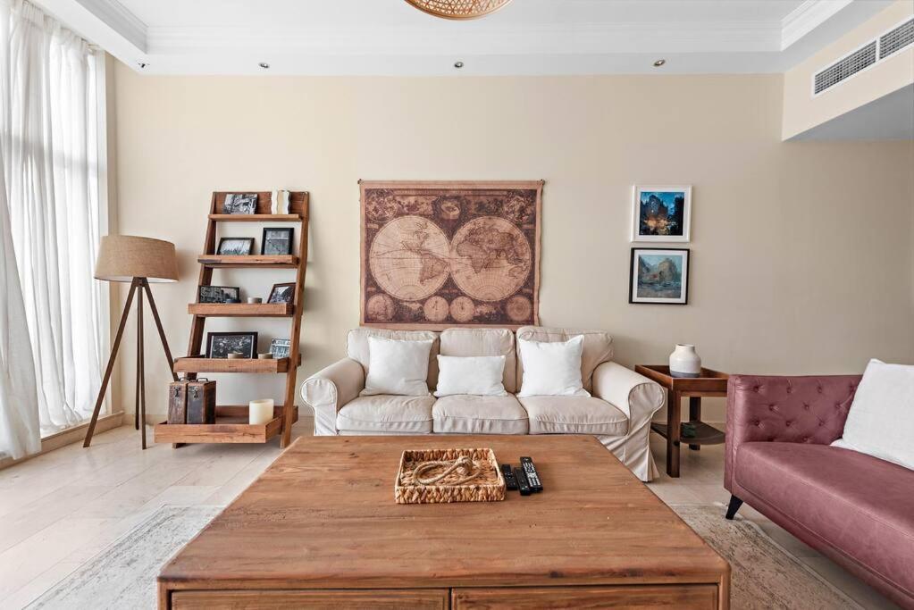 Apartment First Class 2br Modern And Stylish