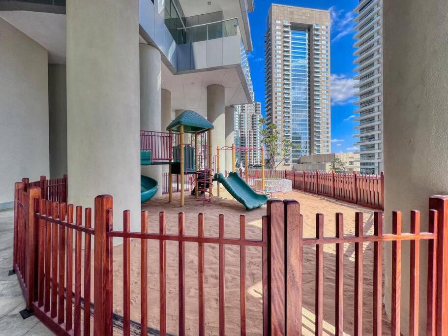 Apartment First Class 2br Modern And Stylish