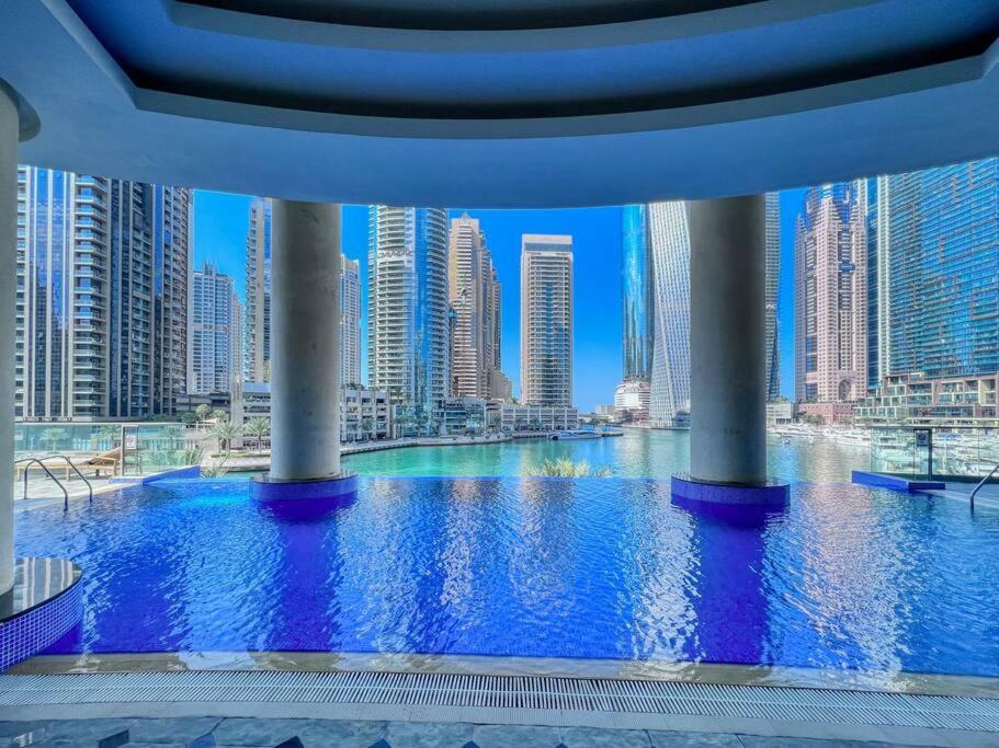 Apartment First Class 2br Modern And Stylish Dubai