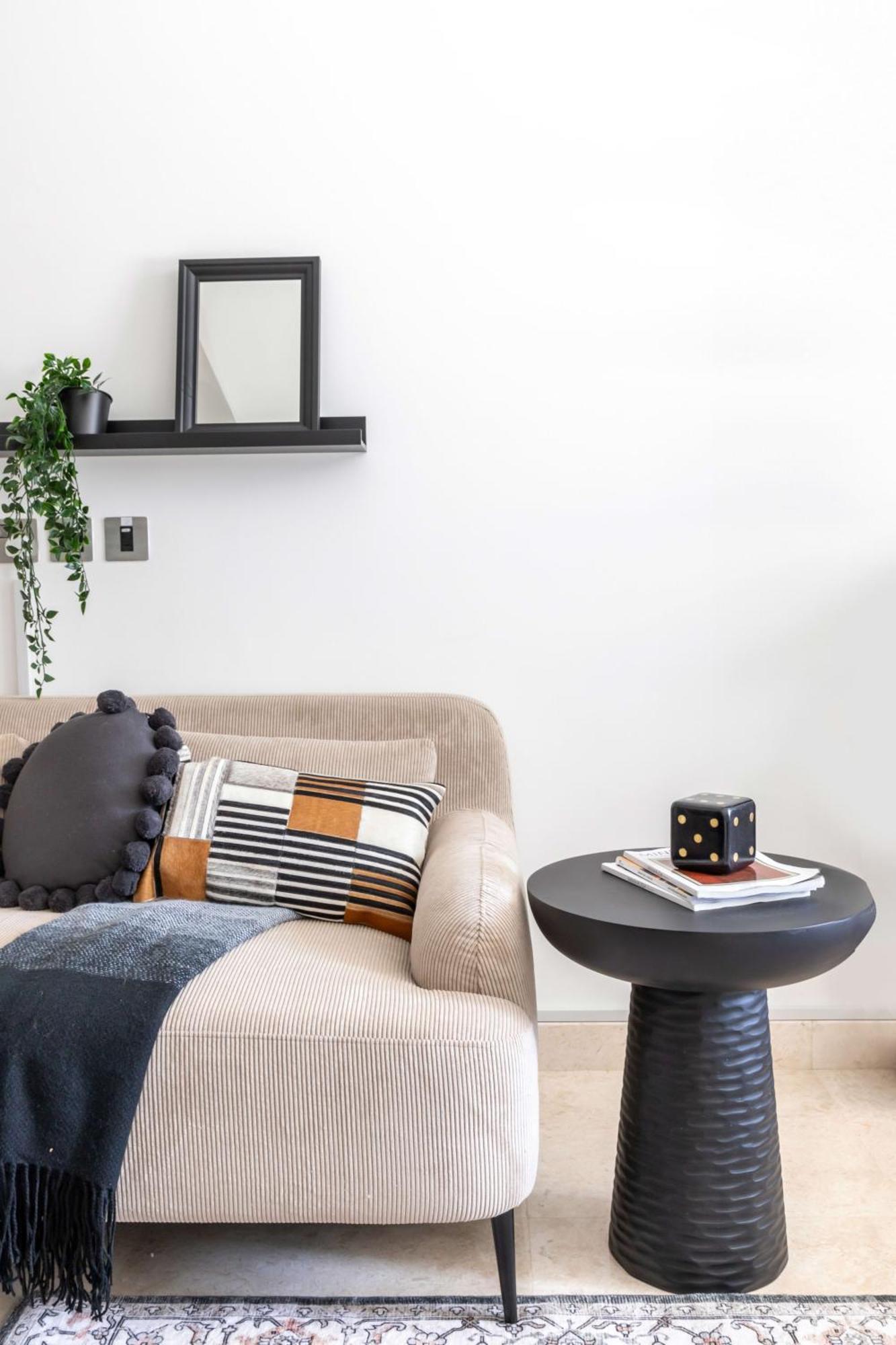 Frank Porter - The Sterling East Apartment Dubai