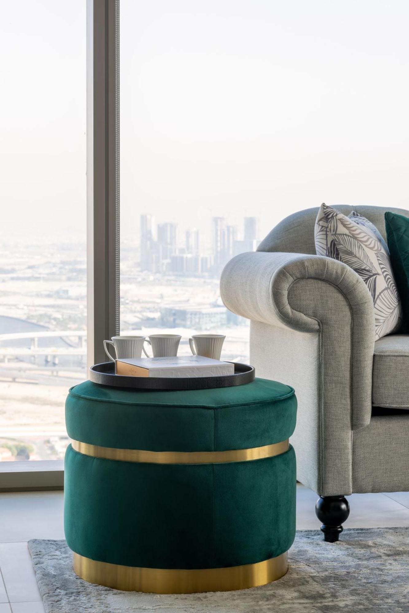 Luxury 3 Bedroom Corner - Stunning 270 Degrees Views - Burj & Fountain Views! 3 Balconies, 5 Minute Walk To Mall, Great Gym, Yoga