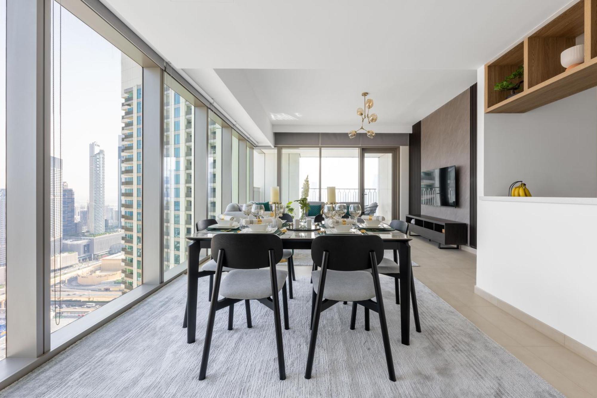 Luxury 3 Bedroom Corner - Stunning 270 Degrees Views - Burj & Fountain Views! 3 Balconies, 5 Minute Walk To Mall, Great Gym, Yoga * Dubai
