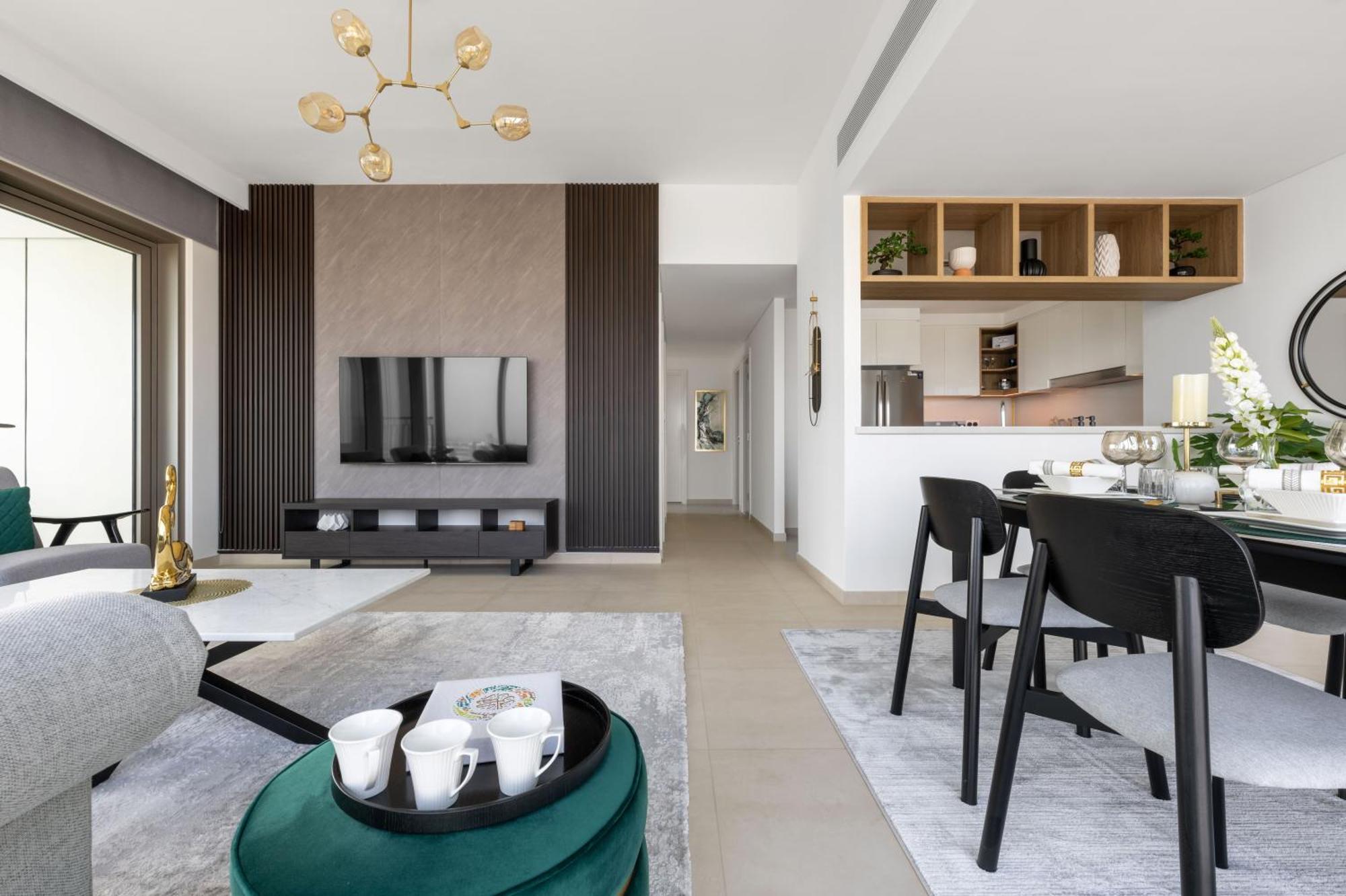 Luxury 3 Bedroom Corner - Stunning 270 Degrees Views - Burj & Fountain Views! 3 Balconies, 5 Minute Walk To Mall, Great Gym, Yoga * Dubai