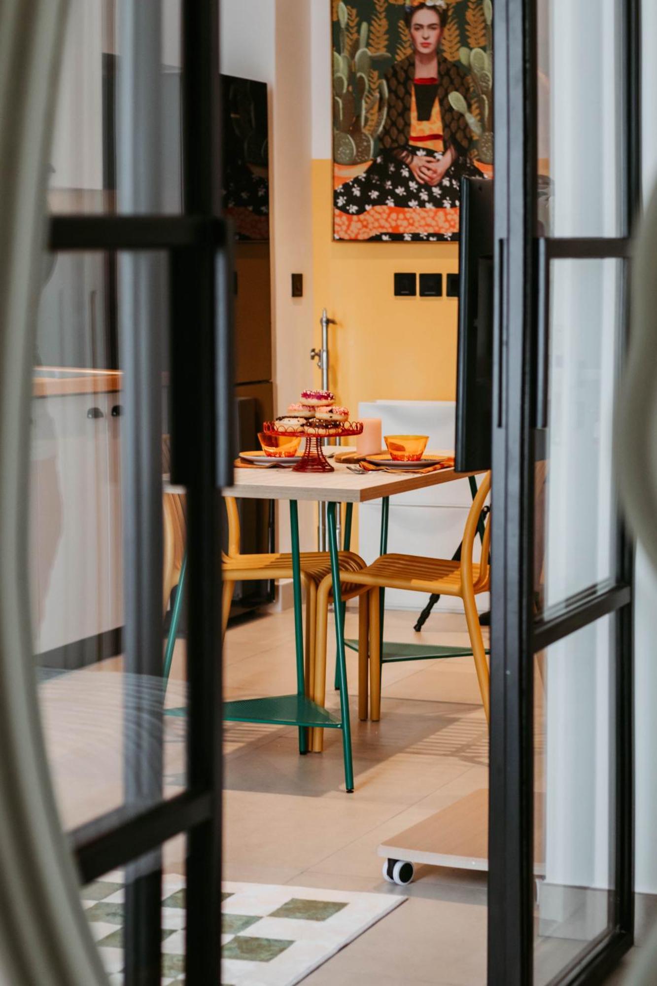 Coolest 1 Bedroom In Hills Close To The Park Apartment Dubai