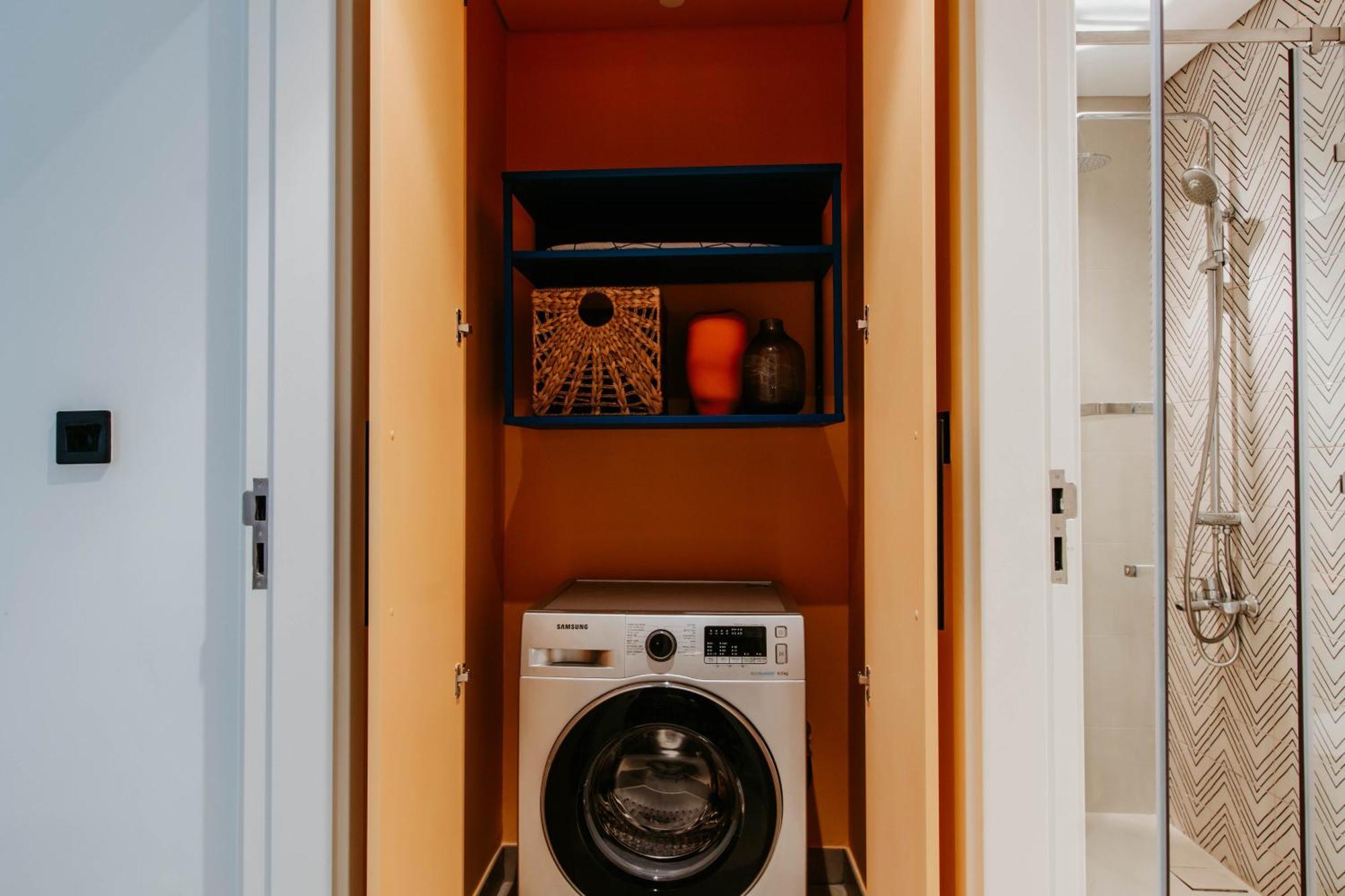 Coolest 1 Bedroom In Hills Close To The Park Apartment *