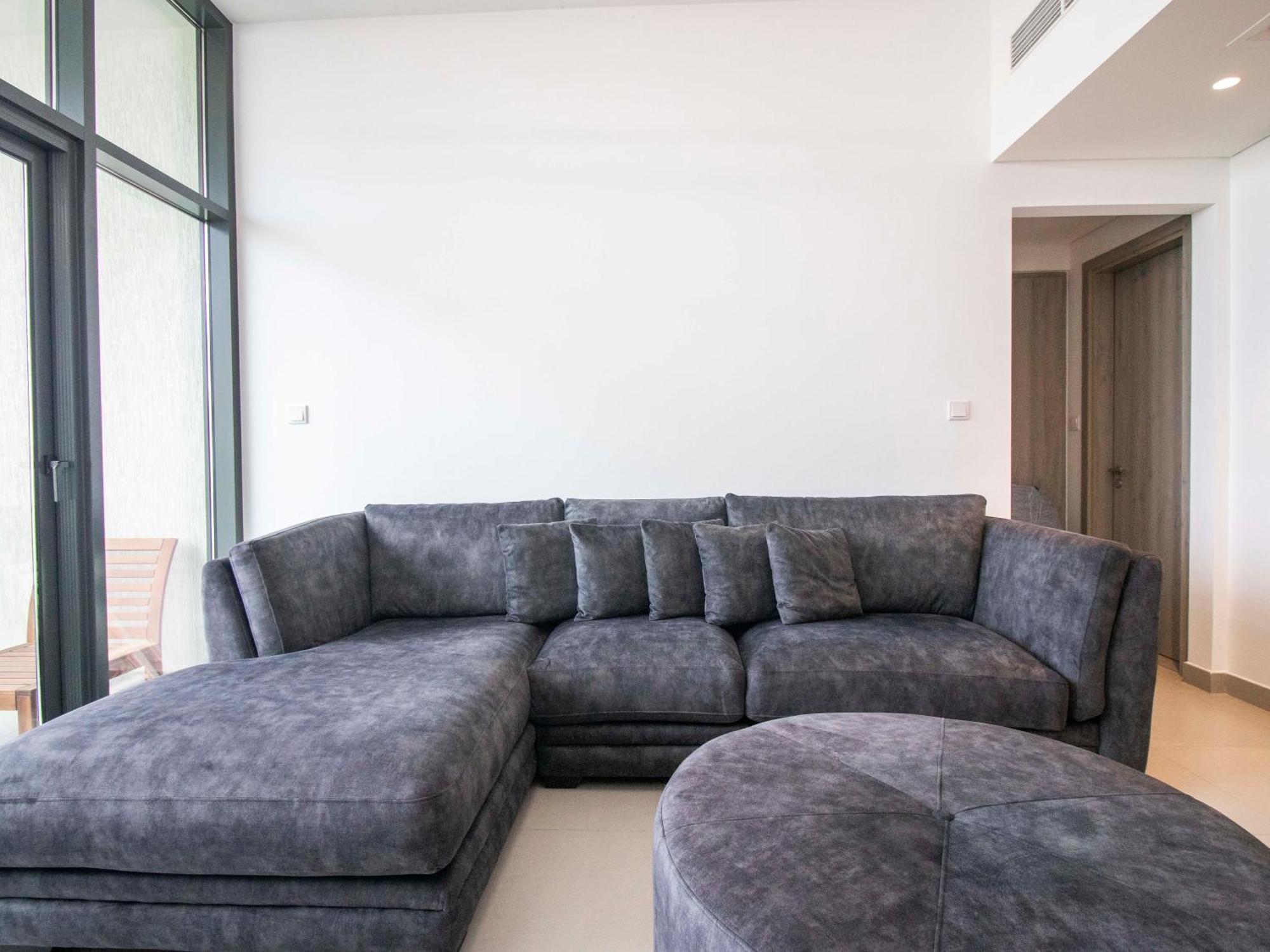 Luxury 1br Getaway: Steps From Hills Park Apartment *
