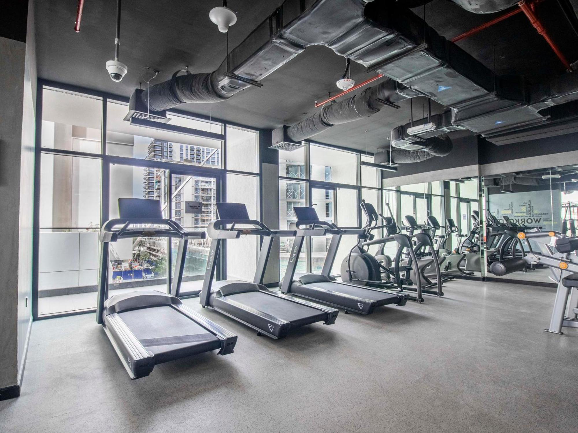 Apartment Luxury 1br Getaway: Steps From Hills Park