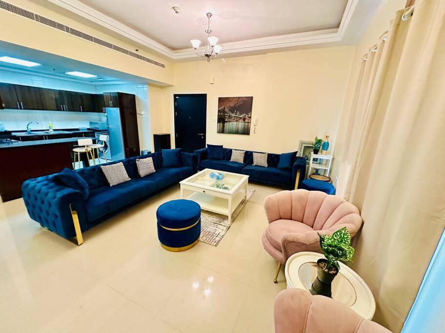 Luxury 1 Bed - Pool View - Ready *