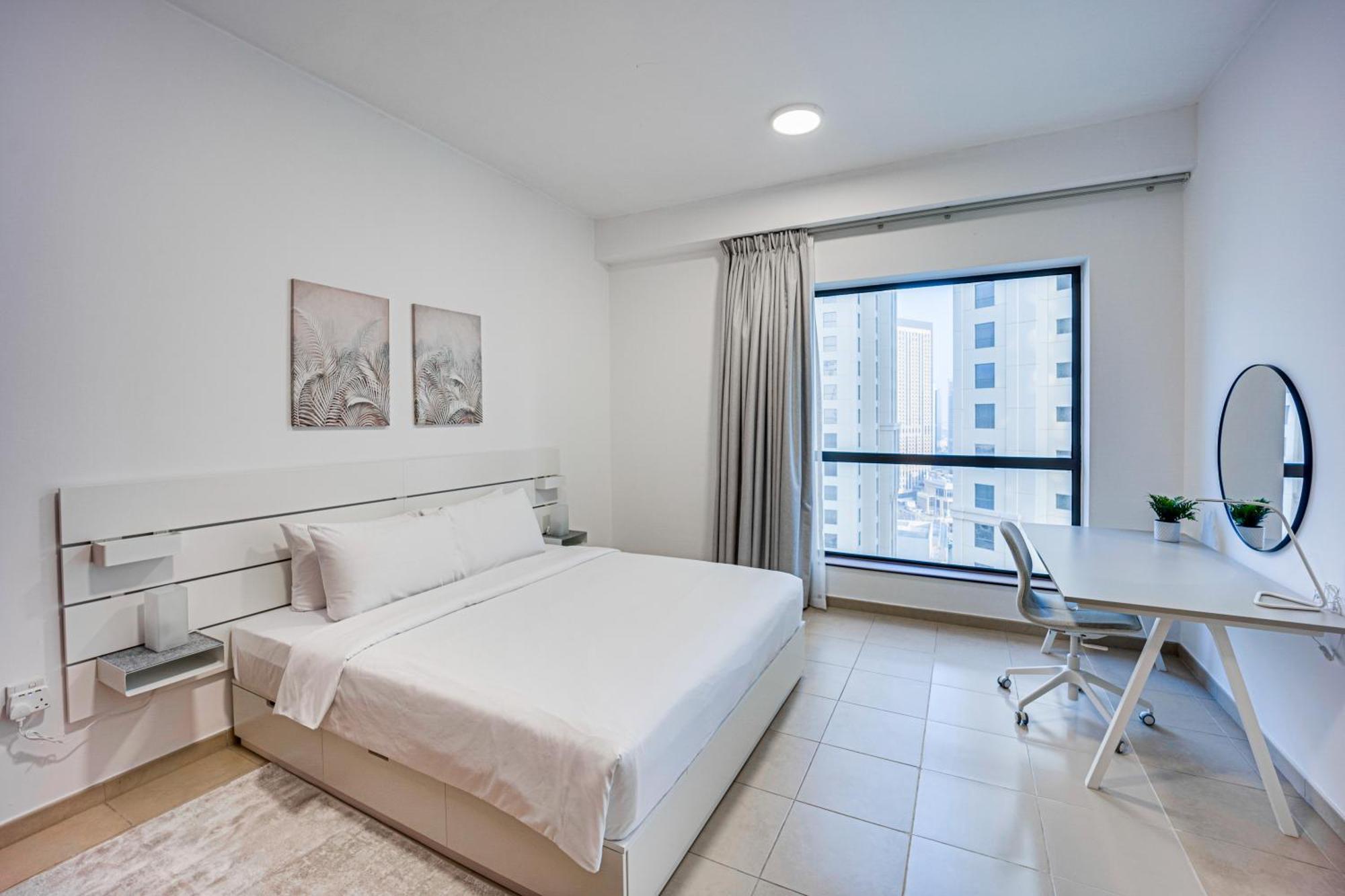 And Comfy In Jbr Apartment *