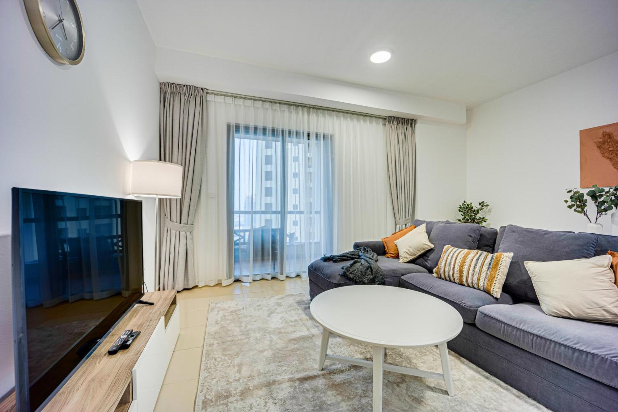 Apartment And Comfy In Jbr Dubai