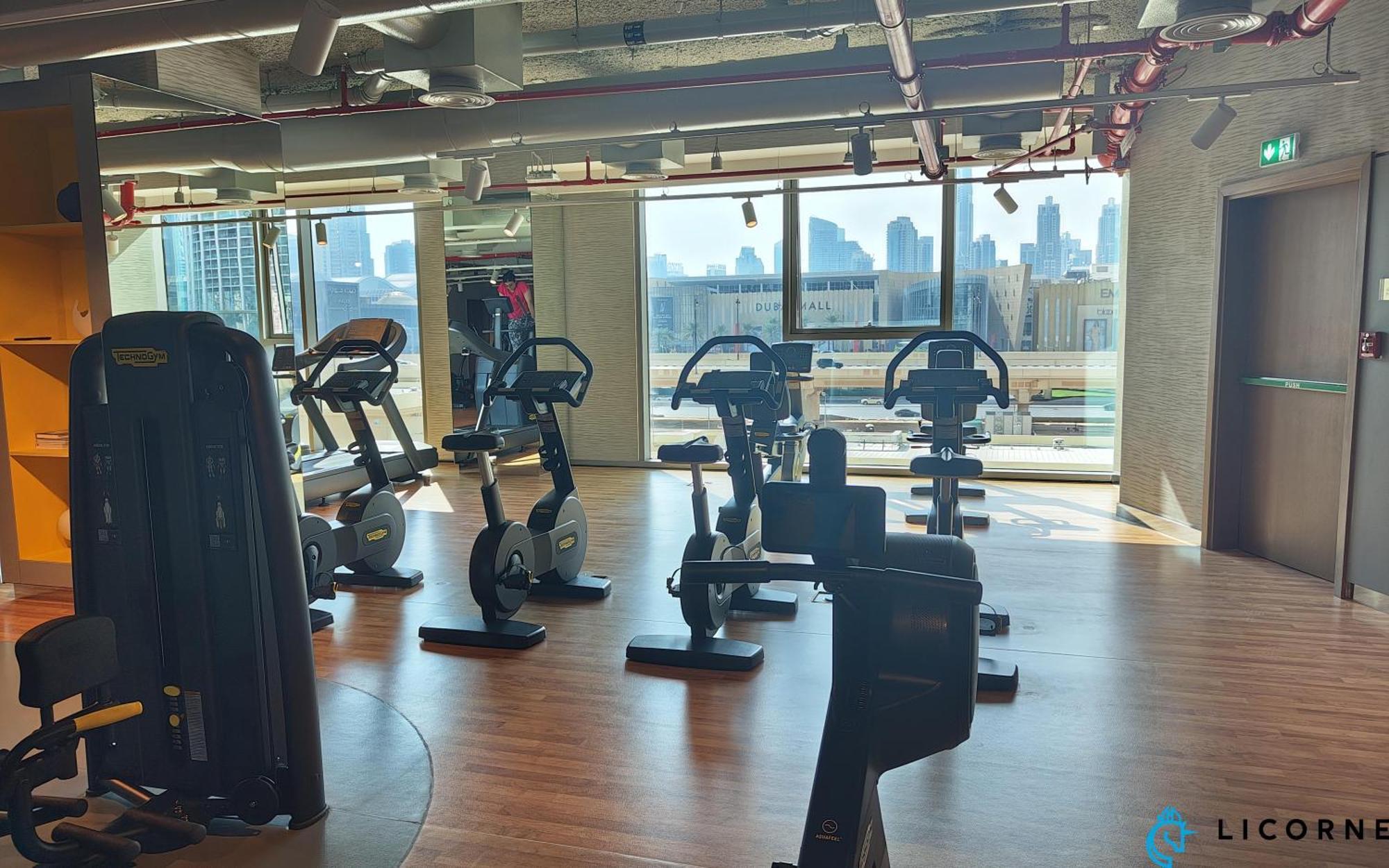 Apartment 2br Next To Dubaimall, Pool View Of Burj Khalifa - Downtown Views Ll *