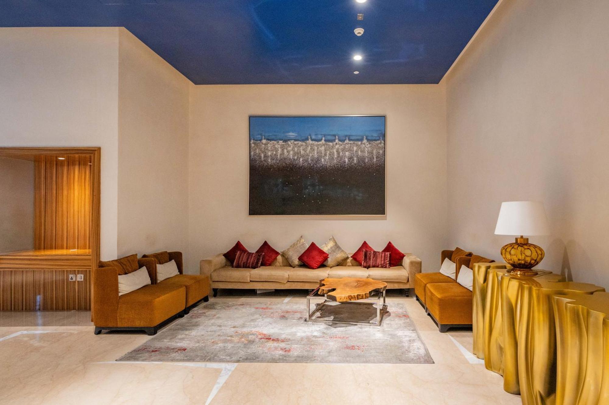 Spacious Luxe Family With Canal & Burj Khalifa View * Dubai