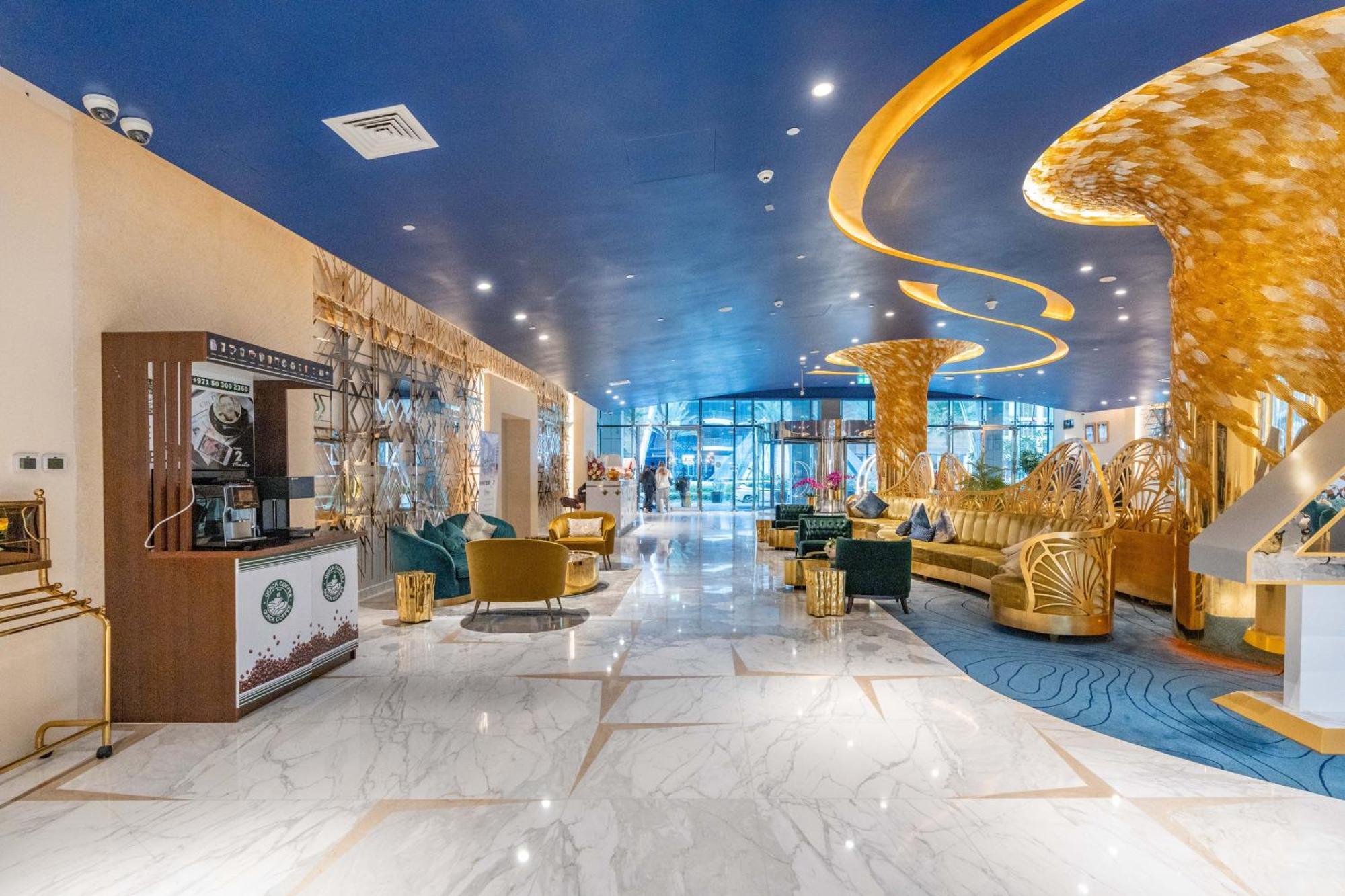 Spacious Luxe Family With Canal & Burj Khalifa View *