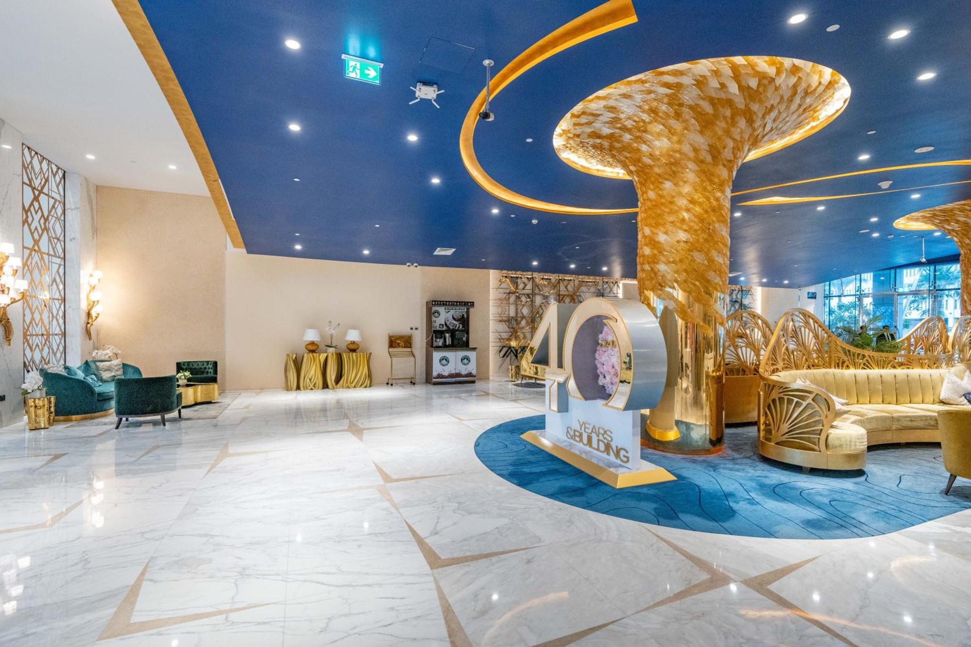 Spacious Luxe Family With Canal & Burj Khalifa View