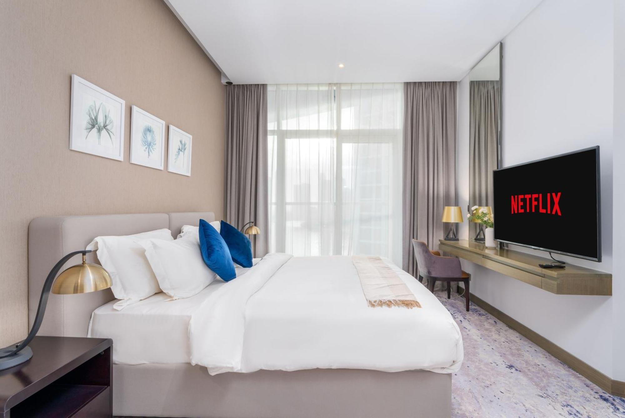 Apartment Spacious Luxe Family With Canal & Burj Khalifa View *