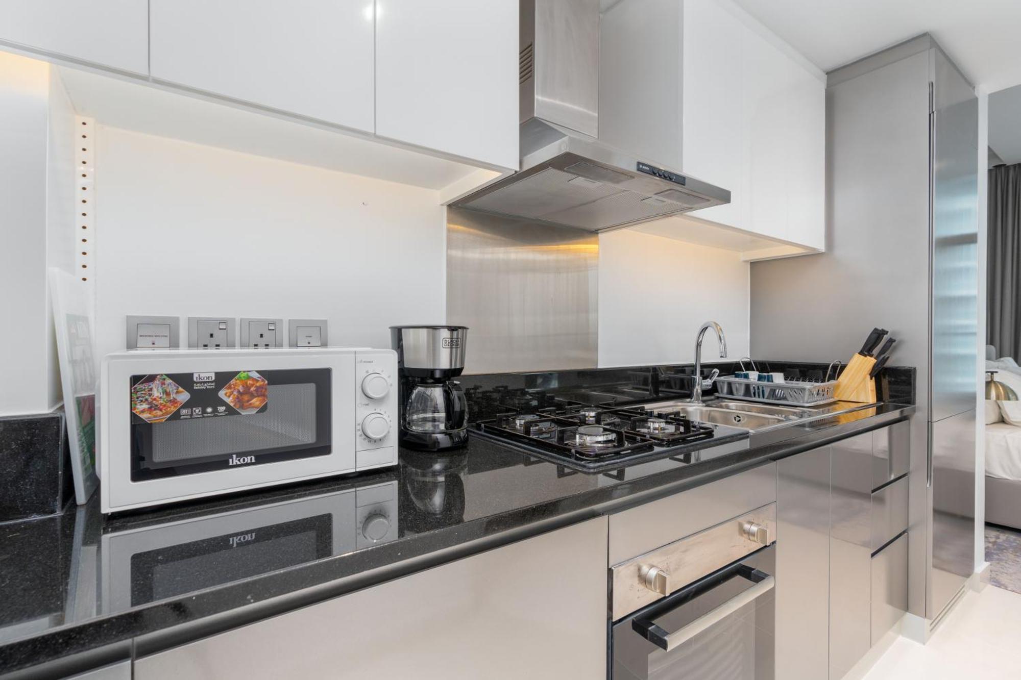 Apartment Spacious Luxe Family With Canal & Burj Khalifa View