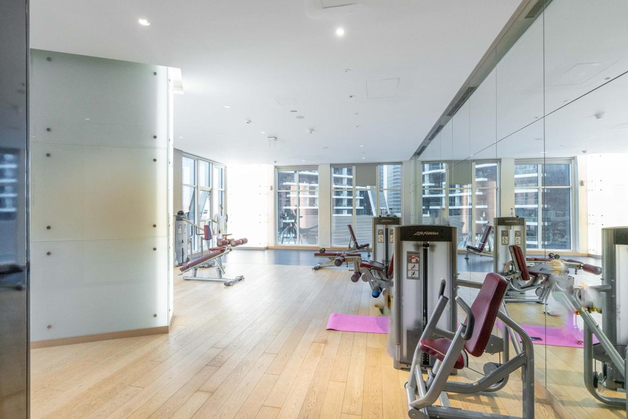 Spacious Luxe Family With Canal & Burj Khalifa View Apartment Dubai