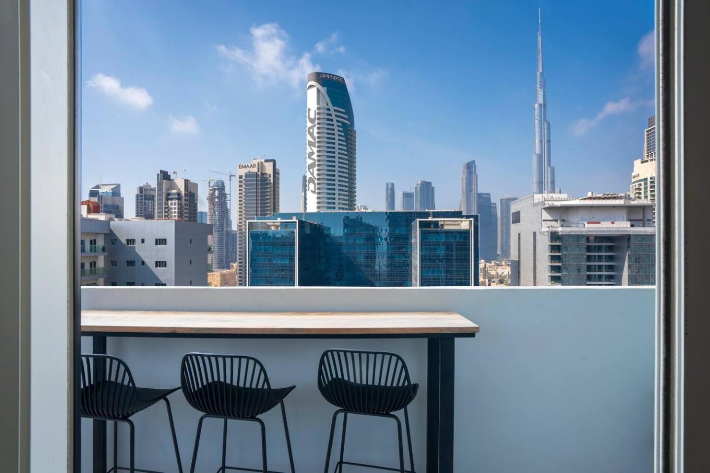 5-star Burj Khalifa View In Boho With Pool & Gym!